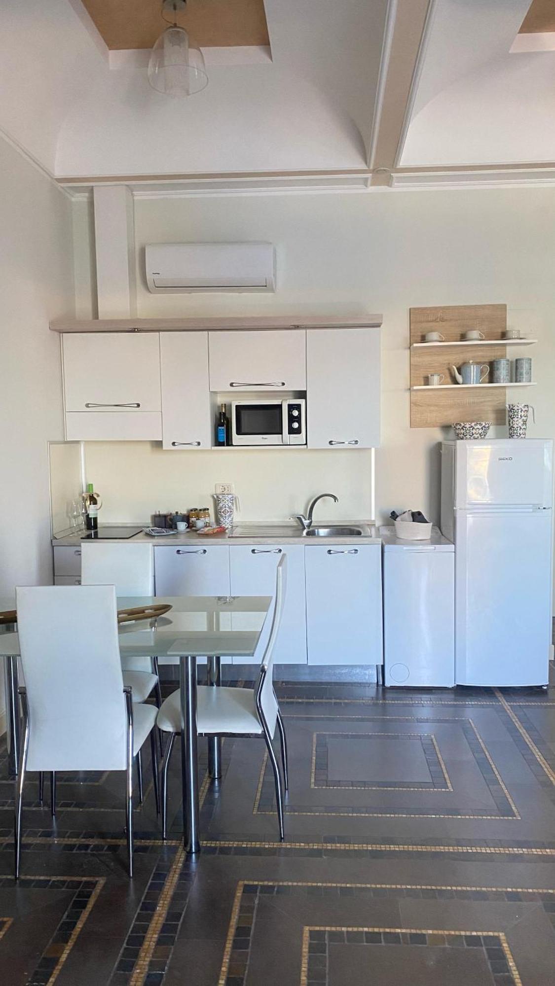 Regina Del Porto Apartment Brindisi Bagian luar foto