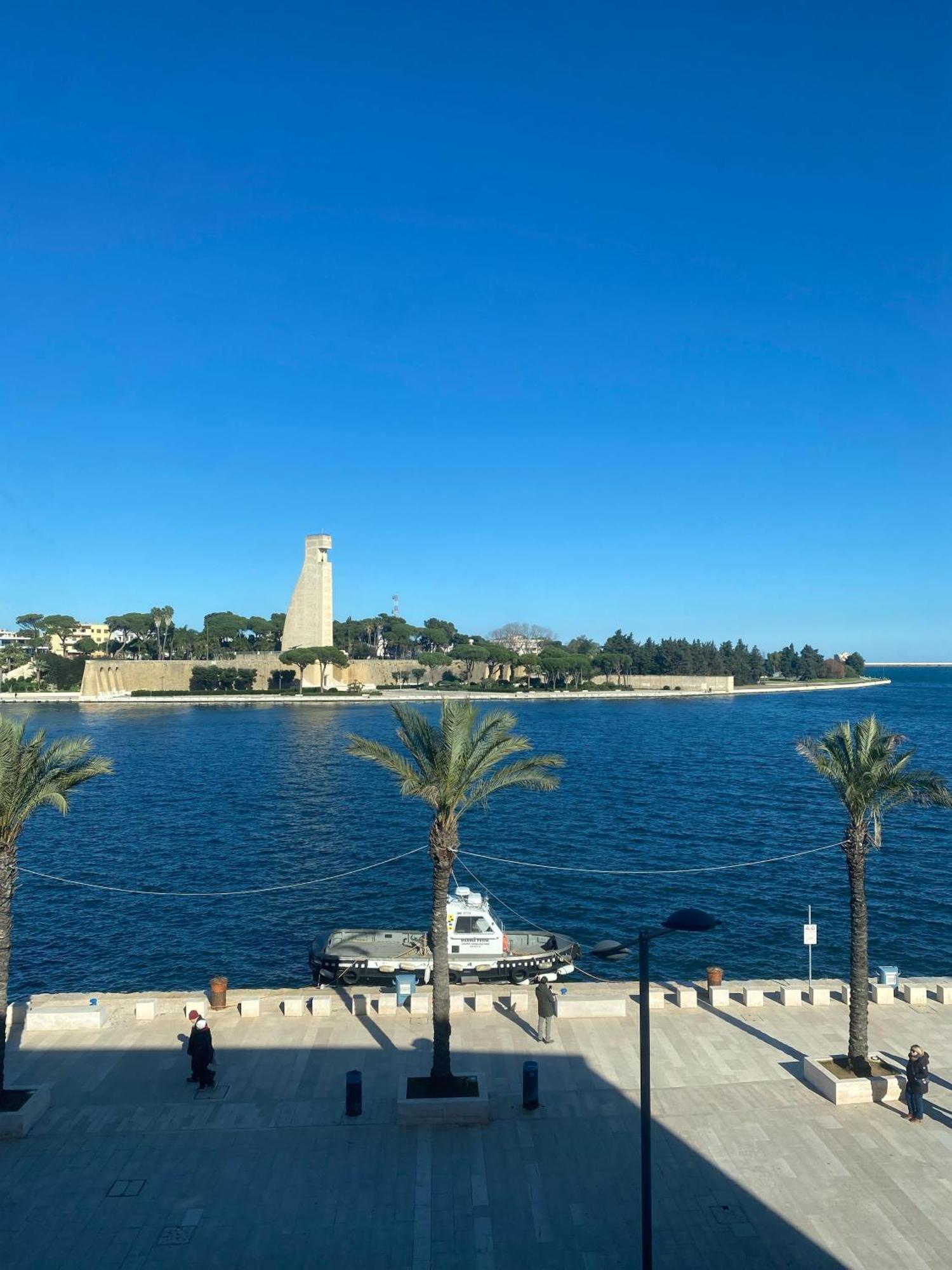 Regina Del Porto Apartment Brindisi Bagian luar foto