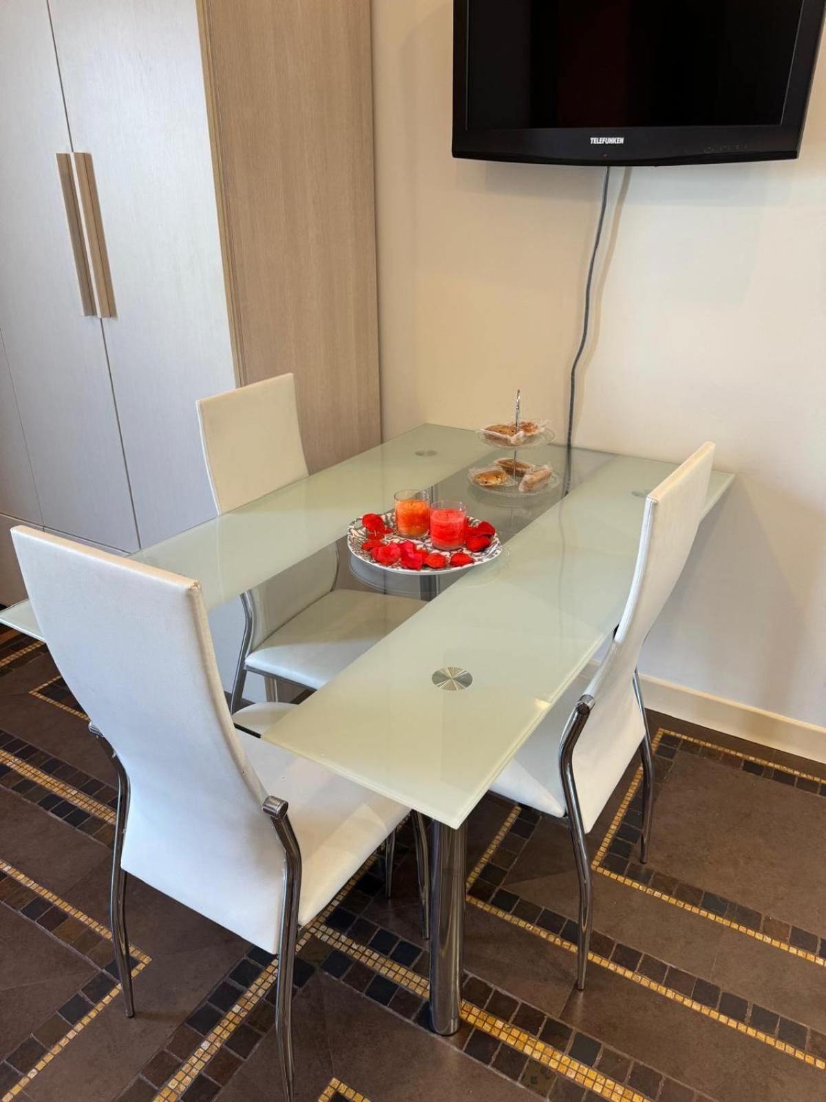 Regina Del Porto Apartment Brindisi Bagian luar foto